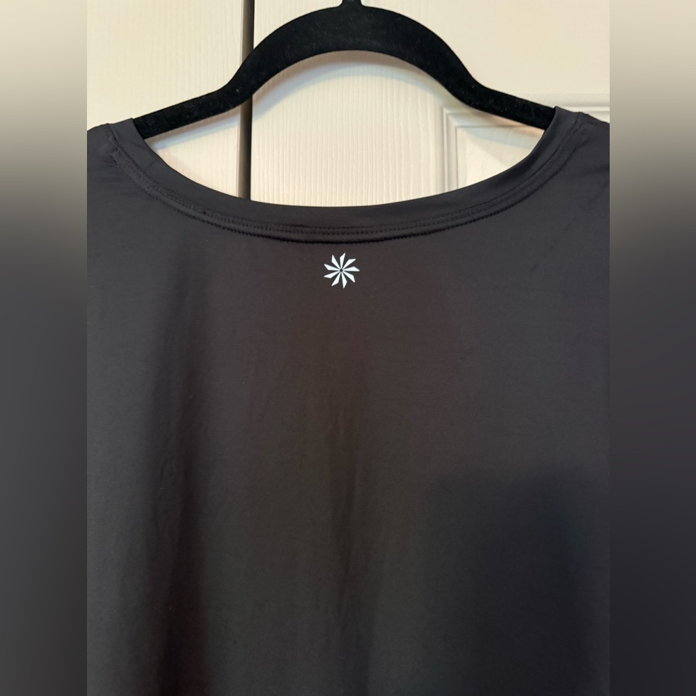 ATHLETA - women’s long sleeve swim top / coverup top. 2XL